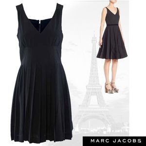 MARC JACOBS CLASSIC SLEEVELESS COCKTAIL DRESS NWT